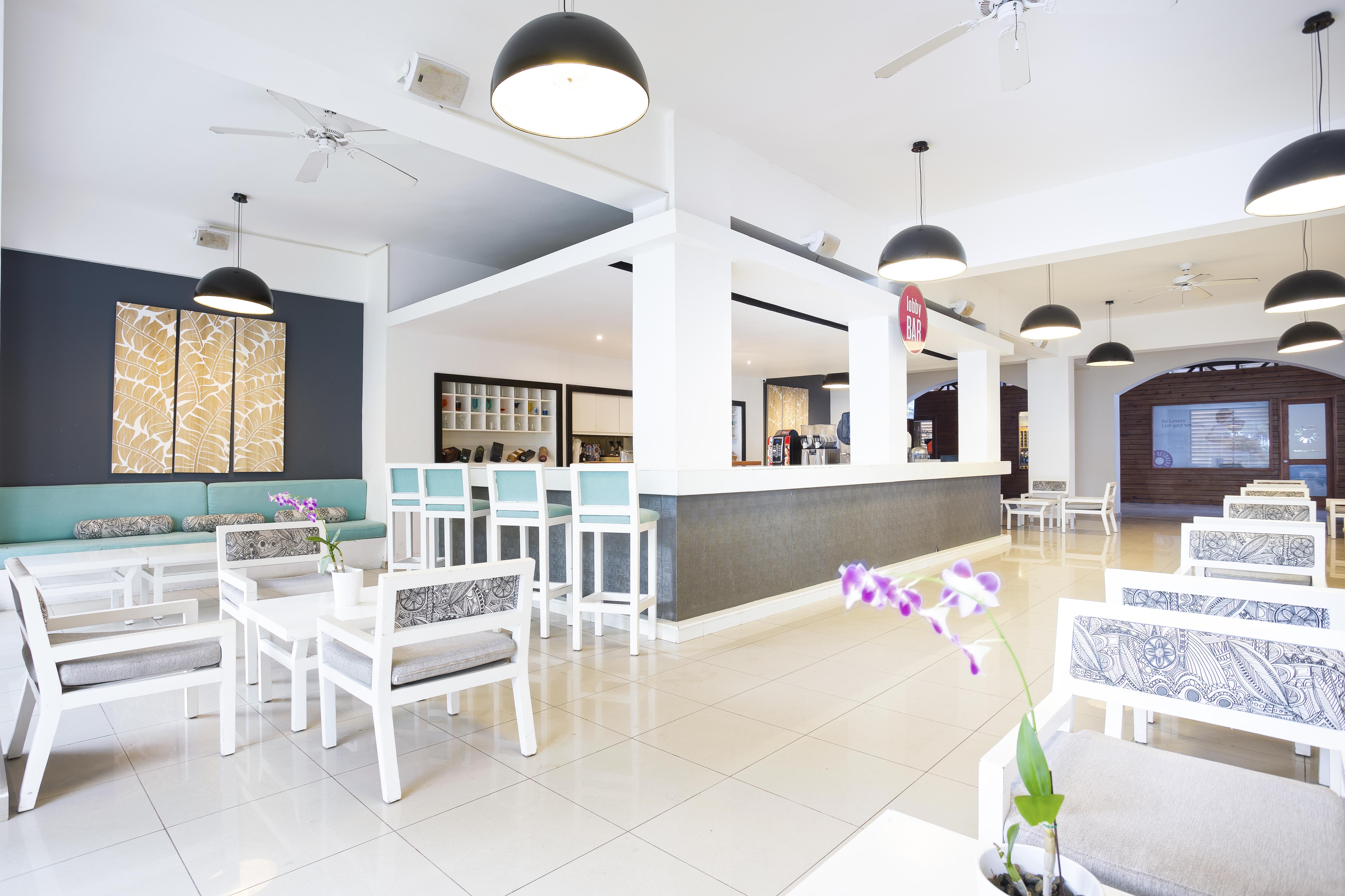 Be Live Collection Punta Cana (Adults Only) Zewnętrze zdjęcie The interior of the lounge